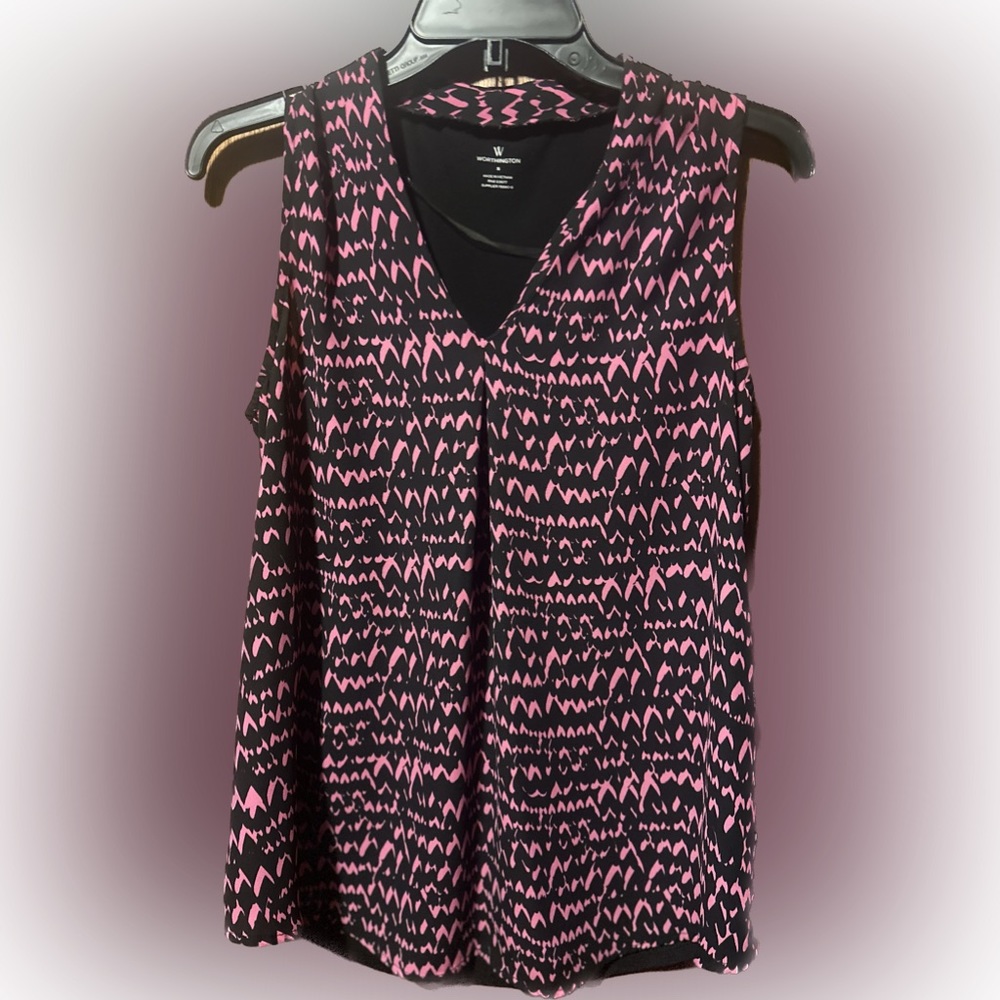 Women’s light weight blouse. Sleeveless.Pink & Black.